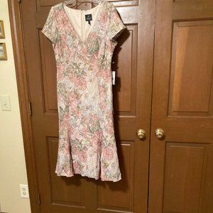 "Mother of  the Bride"  Adrianna Papell Rose floral dress - Size 12